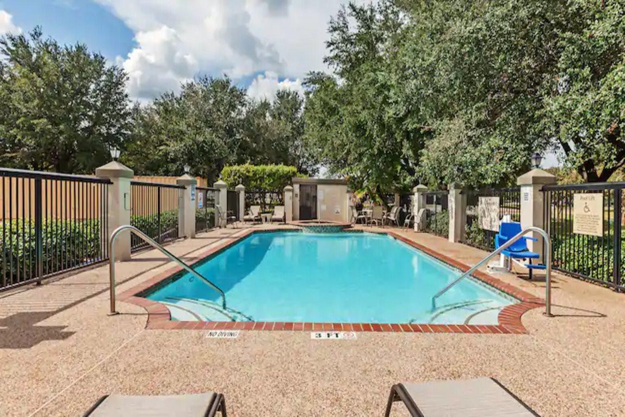 Hampton Inn & Suites Houston-Westchase Экстерьер фото