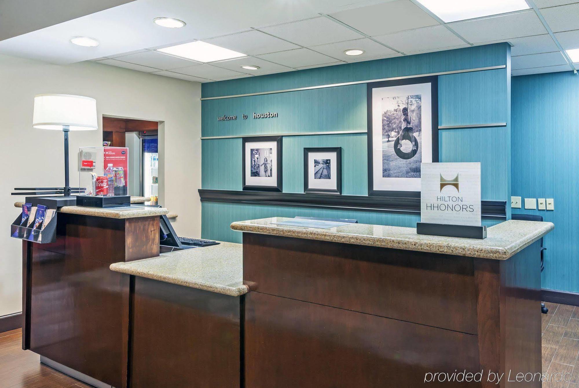 Hampton Inn & Suites Houston-Westchase Экстерьер фото