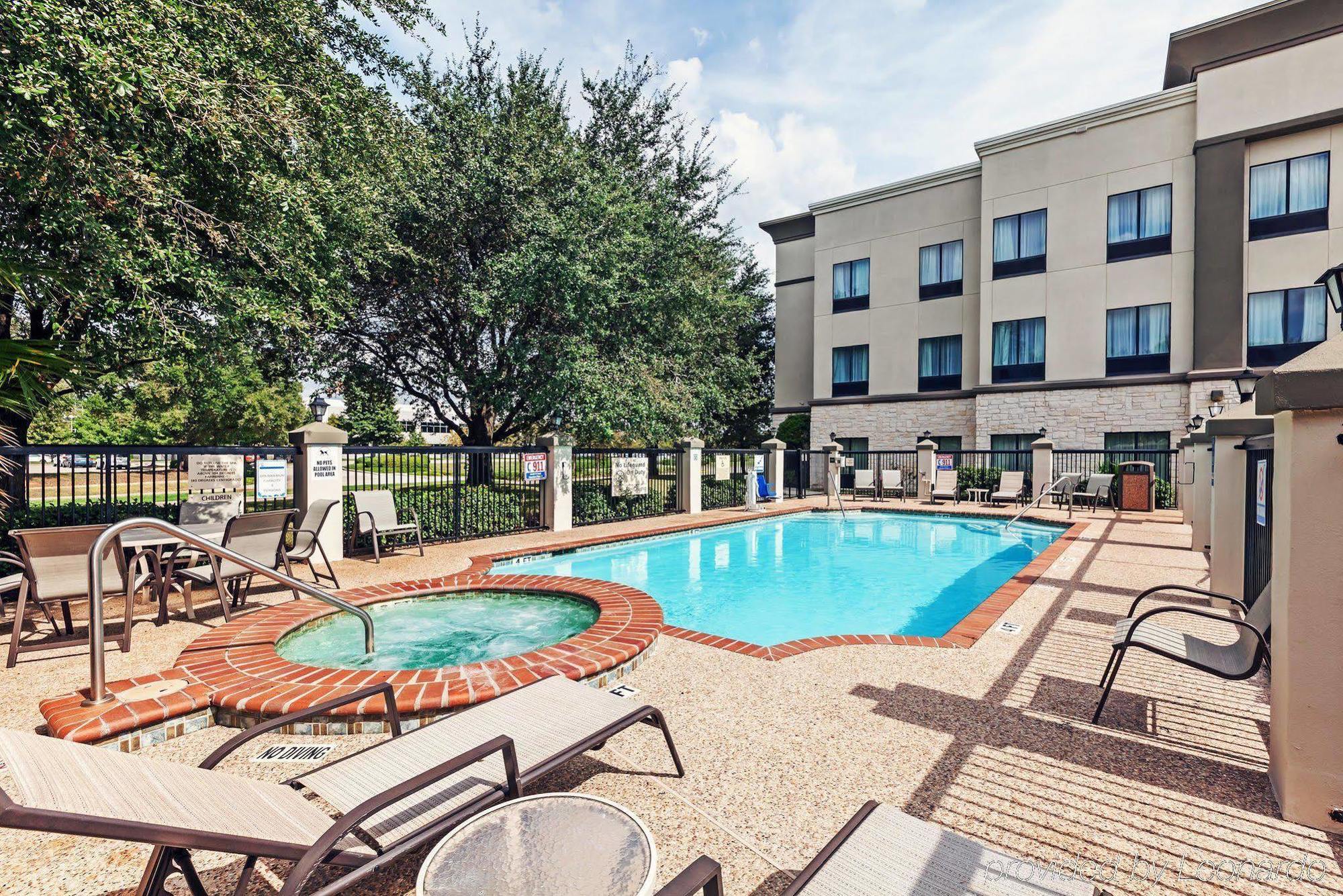 Hampton Inn & Suites Houston-Westchase Экстерьер фото