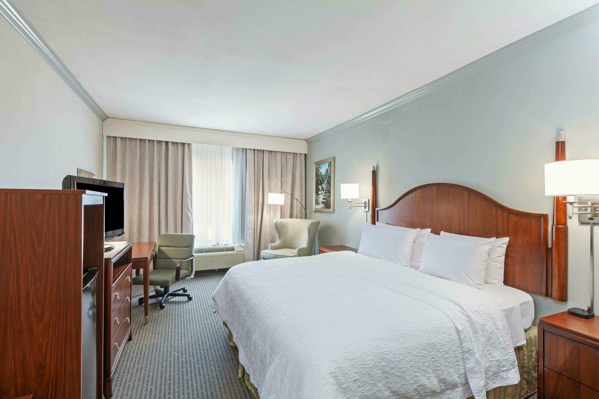 Hampton Inn & Suites Houston-Westchase Экстерьер фото