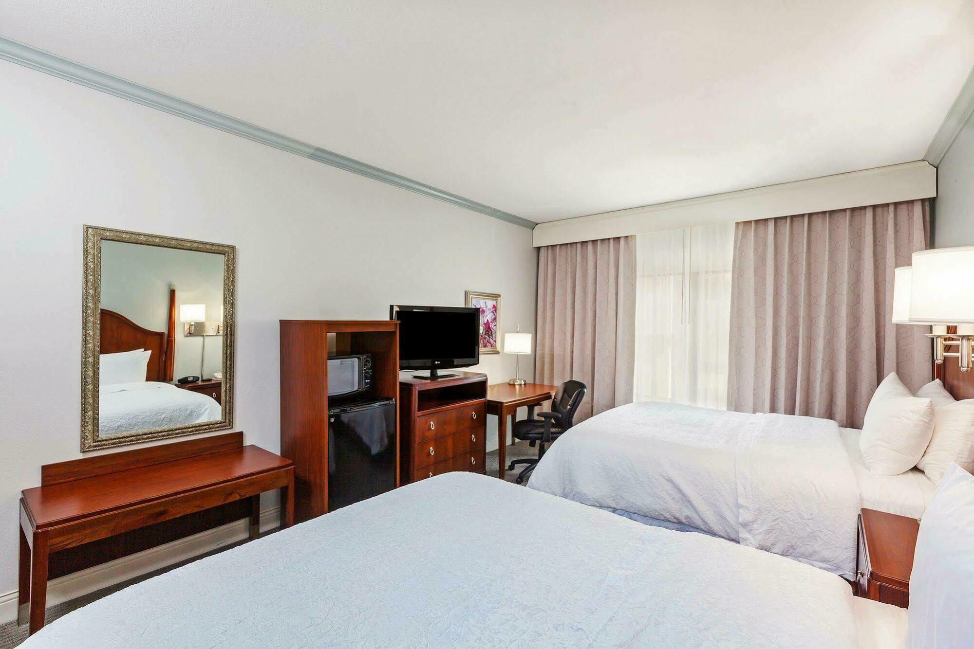 Hampton Inn & Suites Houston-Westchase Экстерьер фото